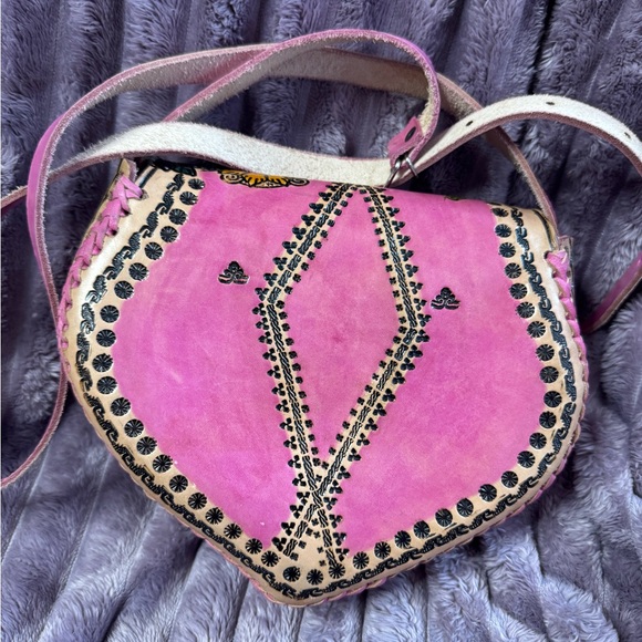 Pink Floral Butterfly Women's Bag - Picture 2 of 3